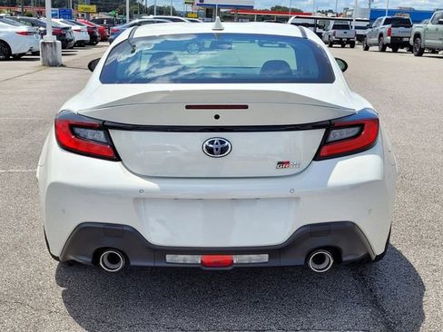 New 2025 Toyota GR86 Premium RWD image 6