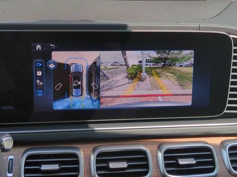 New 2025 Mercedes-Benz GLS 450 4MATIC image 32