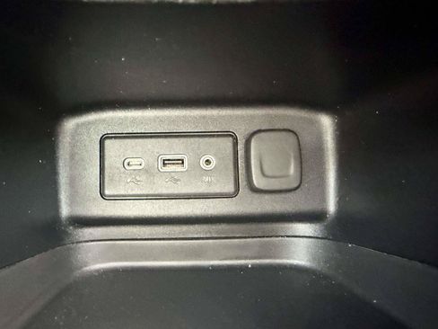 Used 2020 Chevrolet Equinox LT FWD image 25