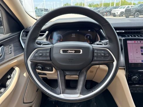 Used 2022 Jeep Grand Cherokee Limited AWD/4WD image 22