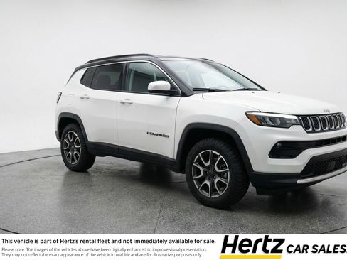 Used 2025 Jeep Compass Trailhawk image 1