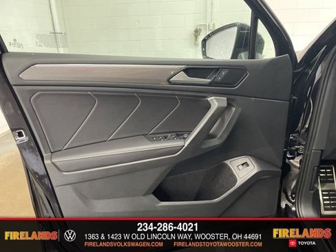 New 2024 Volkswagen Tiguan SE R-Line image 13