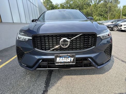 Certified 2024 Volvo XC60 B5 Ultimate w/ Protection Package Premier AWD/4WD image 3