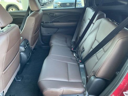 Used 2025 Honda Passport EX-L image 11