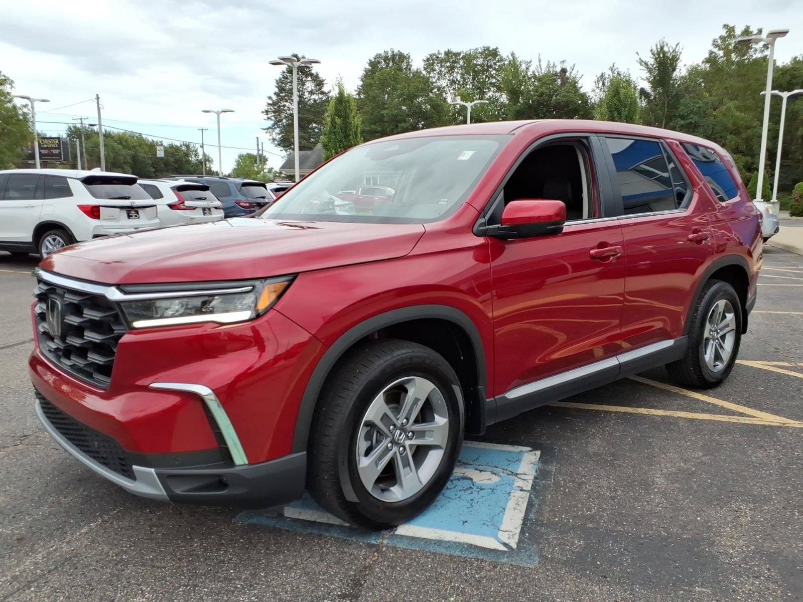 Certified 2025 Honda Pilot EX-L image 3
