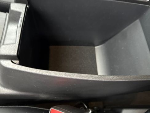 Used 2025 Ford Escape SE image 26