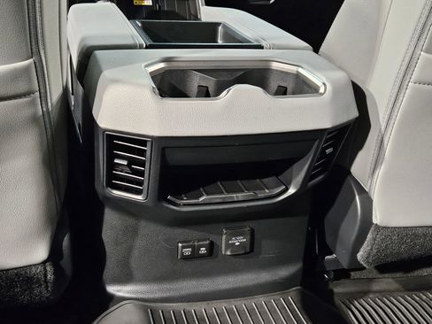 Used 2024 Toyota Tundra Limited image 38