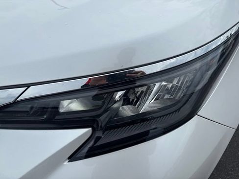 Used 2025 Toyota Sienna XLE FWD image 9