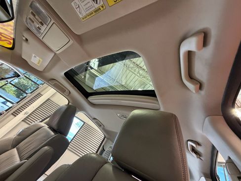 Used 2012 Honda CR-V EX-L image 8