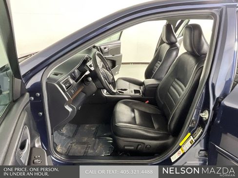 Used 2015 Toyota Camry XLE image 12