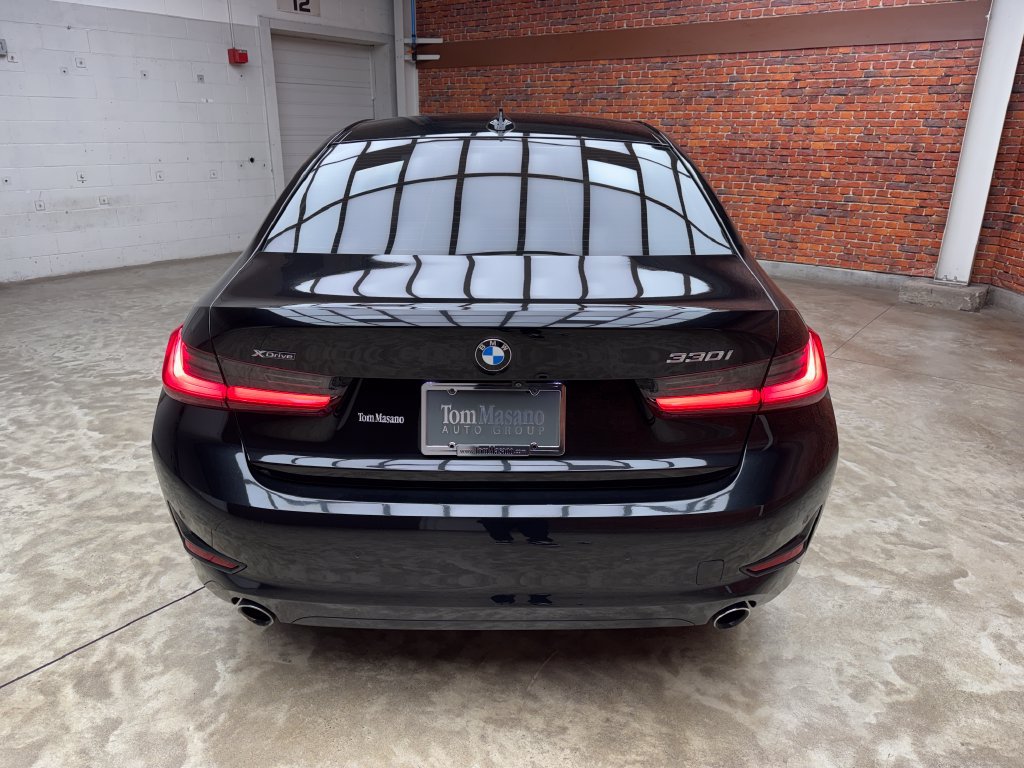 Used 2021 BMW 330i xDrive Sedan w/ Premium Package AWD/4WD image 4