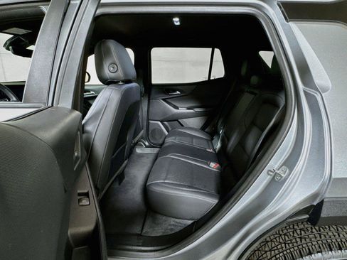 Certified 2025 Chevrolet Equinox LT w/ Convenience Package II FWD image 22