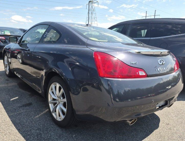 Used 2015 INFINITI Q60 AWD Coupe w/ Premium Package image 3