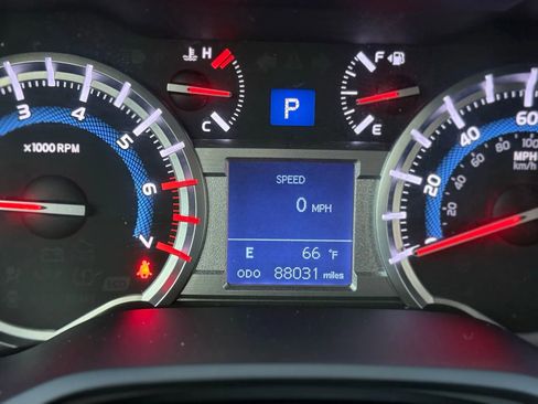 Used 2016 Toyota 4Runner SR5 image 34