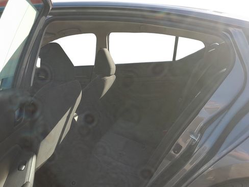 Used 2025 Nissan Altima 2.5 SV FWD image 30