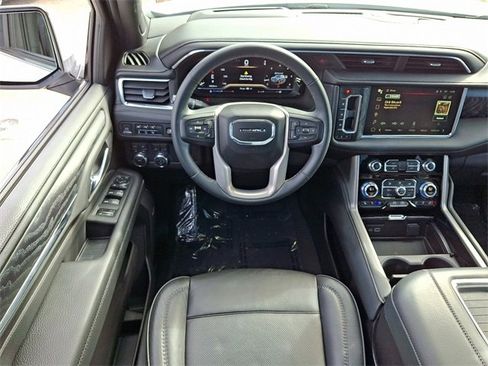 Certified 2023 GMC Yukon Denali image 12
