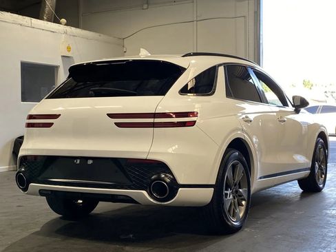 Used 2022 Genesis GV70 3.5T Sport w/ Cargo Package image 4