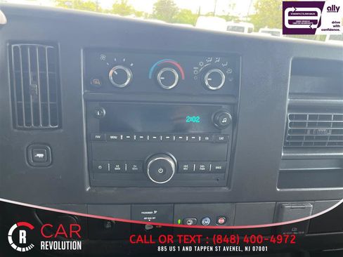 Used 2023 Chevrolet Express 3500 w/ Driver Convenience Package RWD image 10