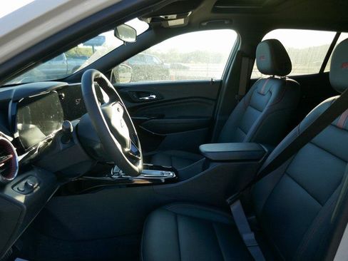 New 2026 Chevrolet Trax RS w/ Sunroof Package image 12