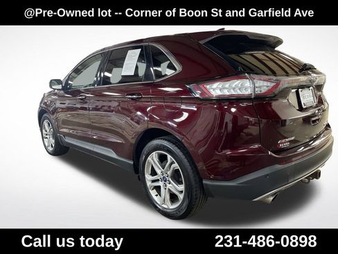 Used 2018 Ford Edge Titanium w/ Equipment Group 302A AWD/4WD image 3