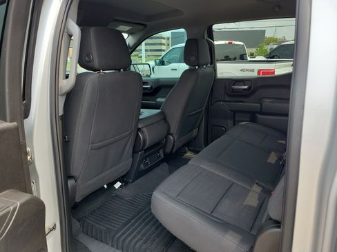 Used 2022 Chevrolet Silverado 1500 Custom Trail Boss w/ LPO, Dark Essentials Package AWD/4WD image 12