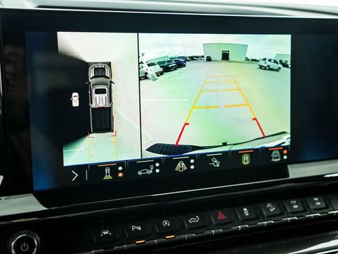 Used 2025 Chevrolet Silverado 1500 ZR2 w/ Technology Package AWD/4WD image 19