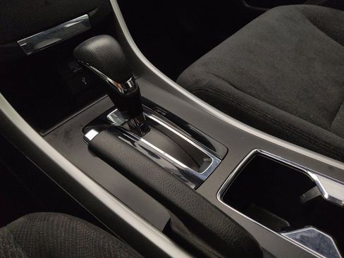 Used 2015 Honda Accord EX image 26