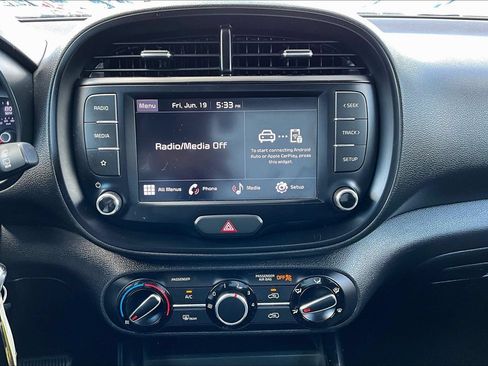 Used 2022 Kia Soul LX FWD image 17