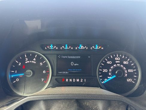 Used 2015 Ford F150 XLT w/ Equipment Group 302A Luxury image 16