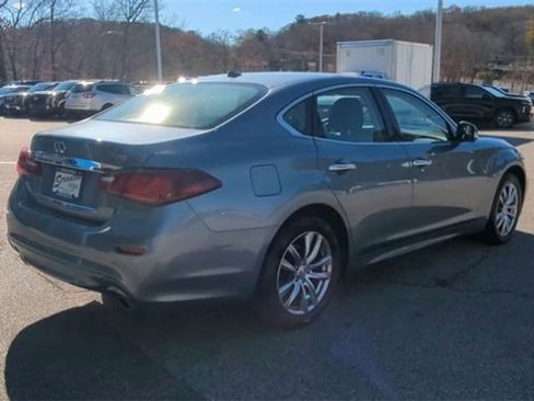 Used 2018 INFINITI Q70 Luxe image 8
