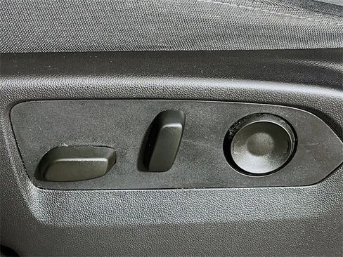 Used 2024 GMC Sierra 1500 Elevation image 11