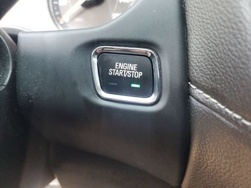 Certified 2023 GMC Acadia SLE w/ Driver Convenience Package FWD image 16