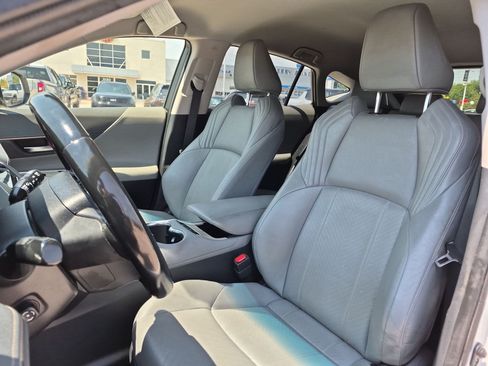 Used 2021 Toyota Venza XLE w/ Softex Package AWD/4WD image 26