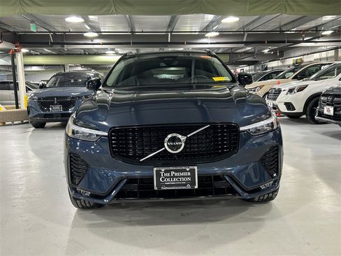 Certified 2025 Volvo XC60 B5 Plus image 6