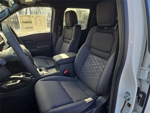 New 2026 Nissan Frontier SV w/ SV Convenience Package AWD/4WD image 10