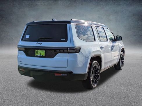 New 2026 Jeep Grand Wagoneer Summit image 4