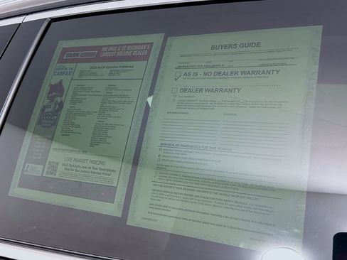 Used 2025 Buick Envision Preferred image 13