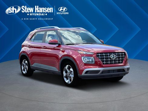 New 2025 Hyundai Venue Limited image 12