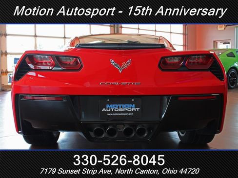 Used 2017 Chevrolet Corvette Stingray Coupe w/ 1LT RWD image 10