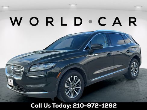 Used 2022 Lincoln Nautilus FWD w/ Premium Package image 13