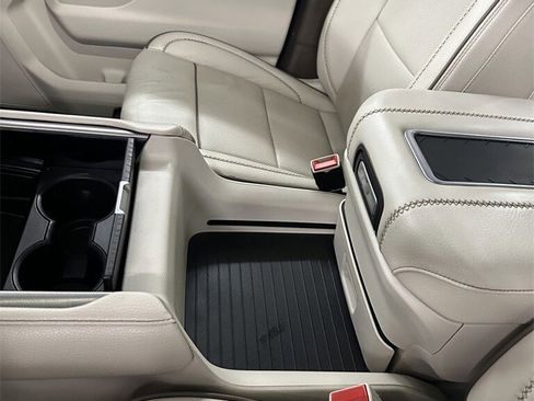 Used 2021 GMC Yukon XL Denali w/ LPO, Illumination Package image 19