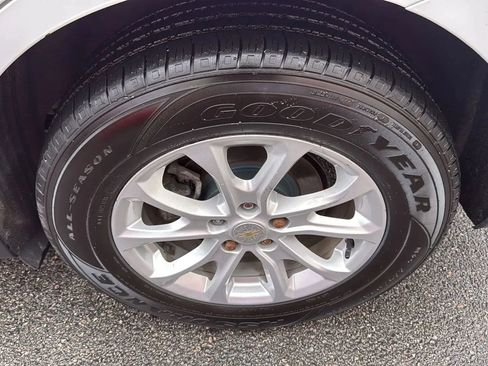 Used 2021 Chevrolet Equinox LT image 9