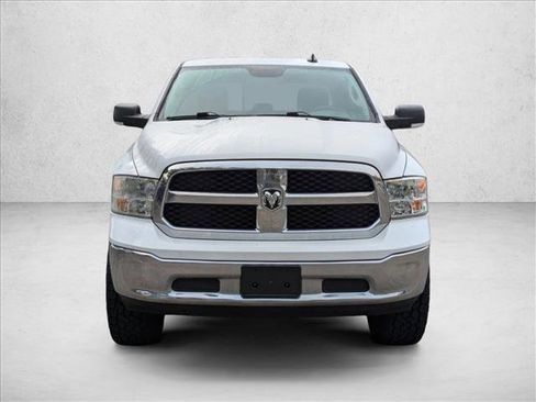 Used 2020 RAM 1500 Classic SLT w/ Luxury Group image 2