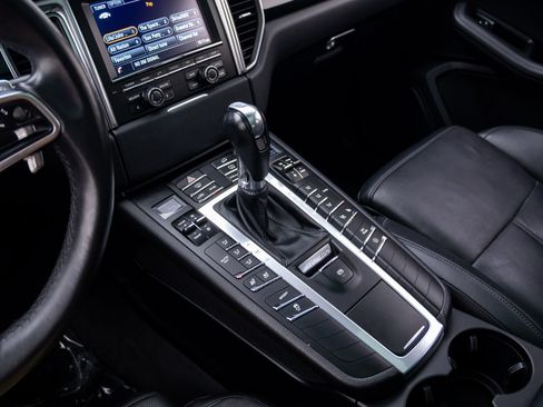 Used 2016 Porsche Macan S AWD/4WD image 12