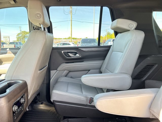 Used 2022 Chevrolet Tahoe Z71 w/ Luxury Package AWD/4WD image 19