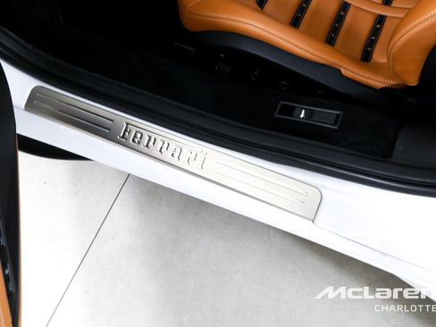 Used 2023 Ferrari F8 Tributo RWD image 17