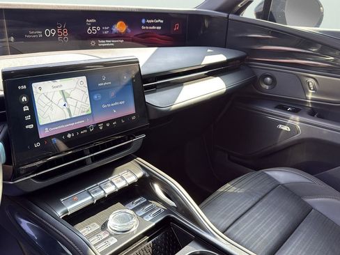 Certified 2024 Lincoln Nautilus Reserve w/ Equipment Group 202A image 20