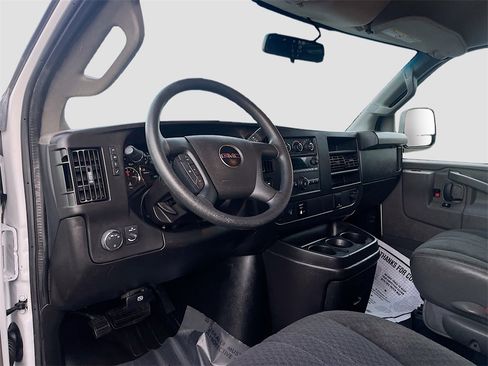 Used 2024 GMC Savana 2500 w/ Driver Convenience Package image 9