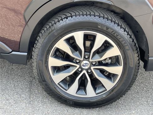 Certified 2024 Subaru Outback Limited AWD/4WD image 11