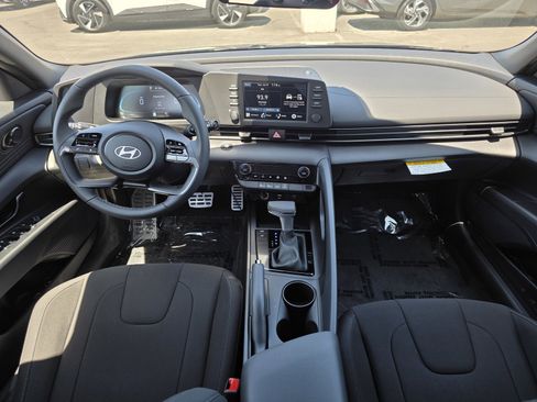 New 2025 Hyundai Elantra Sport image 32